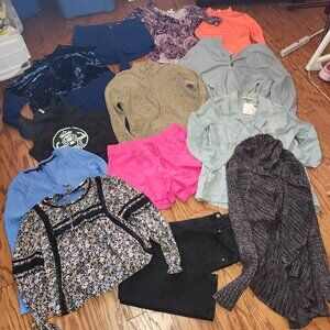 Women's LARGE 13 Piece Clothing Athletic, Business, Casual Lot Bundle Resale